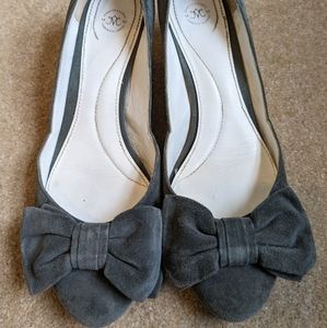 Adorbs Green Suede Kitten Heels with Bows